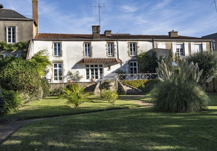 Erhvervsejendom i Cholet, Maine-et-Loire, Cholet - € 990.000 | Ref: 16_ABD-0024642 - foto 1