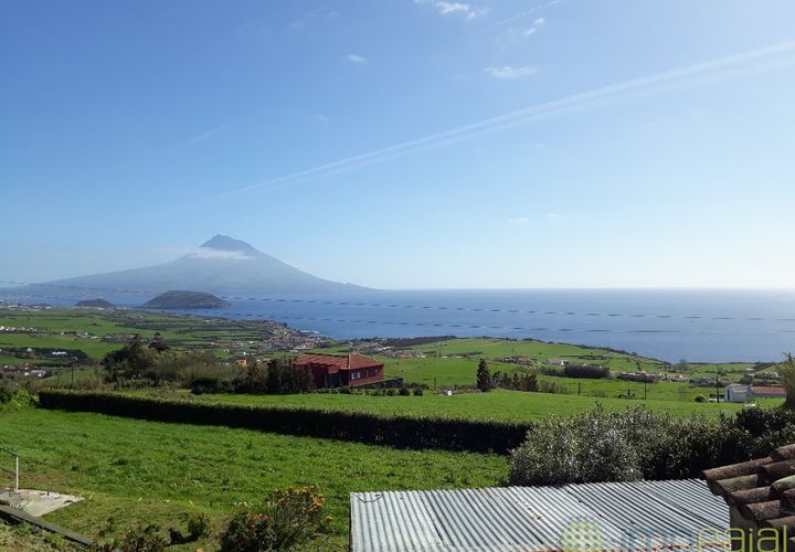 Byhus i Horta, Faial, Horta - € 60.000 | Ref: 729 - foto 1