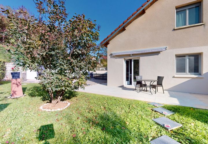 Villa a Pirey, Doubs, Pirey - € 221.000 | Ref: 3002 - foto 1