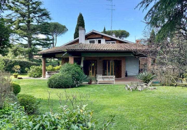 Villa a Rome, Rome, Rome - € 990.000 | Ref: CBI075-681-129784 - foto 1