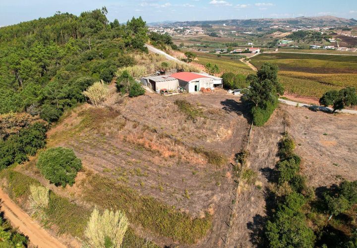 Helårsgrund i Torres Vedras, Lisbon, Torres Vedras - € 140.000 | Ref: C0444-00756 - foto 1