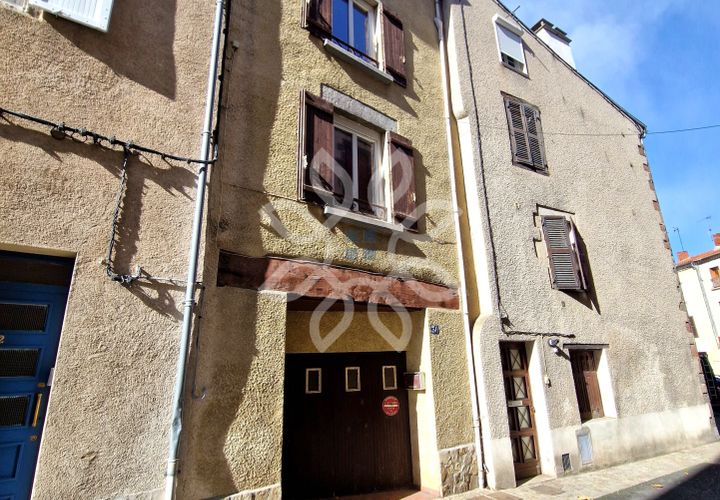 Landsbyhus i Brioude, Haute-Loire, Brioude - € 40.000 | Ref: V30000354 - foto 1