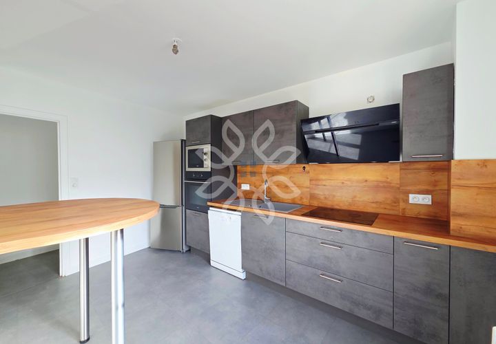 Apartament a Brioude, Haute-Loire, Brioude - € 650/mes | Ref: L20000361 - foto 1