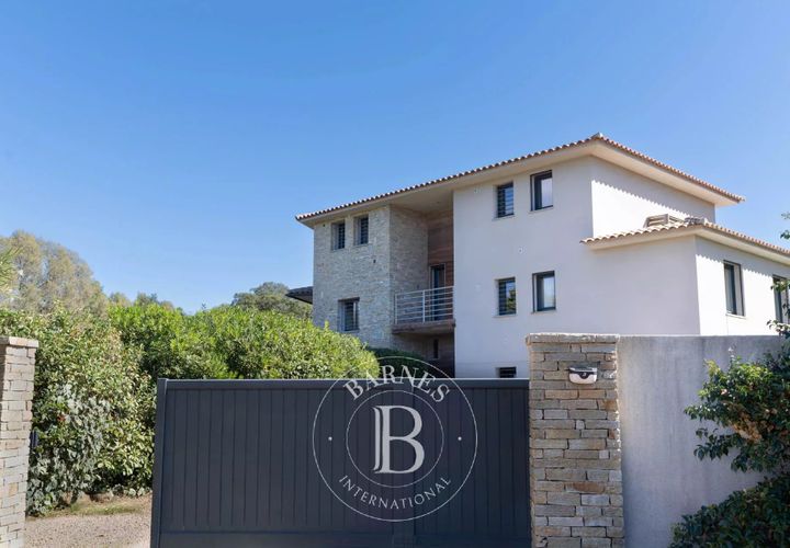 Villa a Porto-Vecchio, Corse-du-Sud, Porto-Vecchio - € 1.580.000 | Ref: RV1943 - foto 1