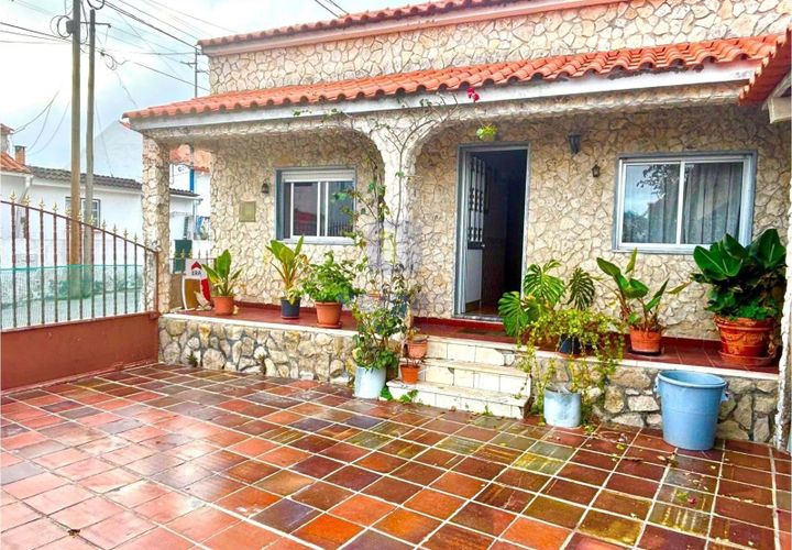 Villa i Caldas da Rainha, Leiria, Caldas da Rainha - € 259.000 | Ref: CAL-216971 - foto 1