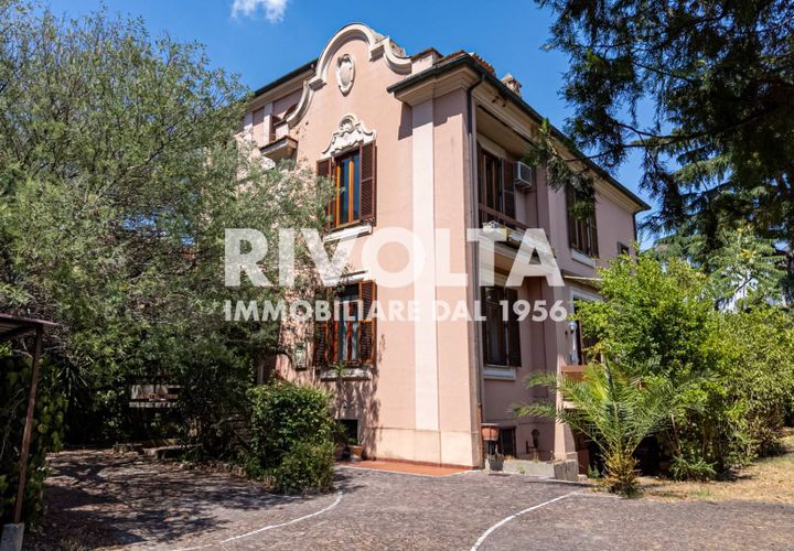 Villa a Rome, Rome, Rome - € 1.890.000 | Ref: ZV Cisa - foto 1