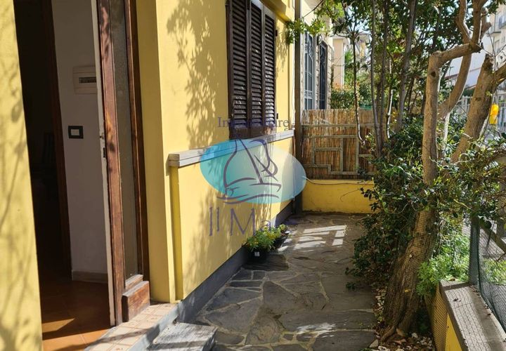 Villa a Viareggio, Lucca, Viareggio - € 590.000 | Ref: 13 - foto 1