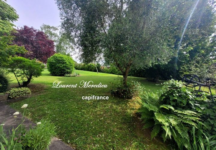 Villa a Saint-Andre-de-Cubzac, Gironde, Saint-Andre-de-Cubzac - € 547.500 | Ref: 340937922744 - foto 1