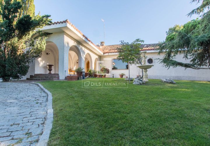 Villa i Boadilla Del Monte, Madrid, Boadilla Del Monte - € 2 380 000 | Ref: POZ31292 - foto 1