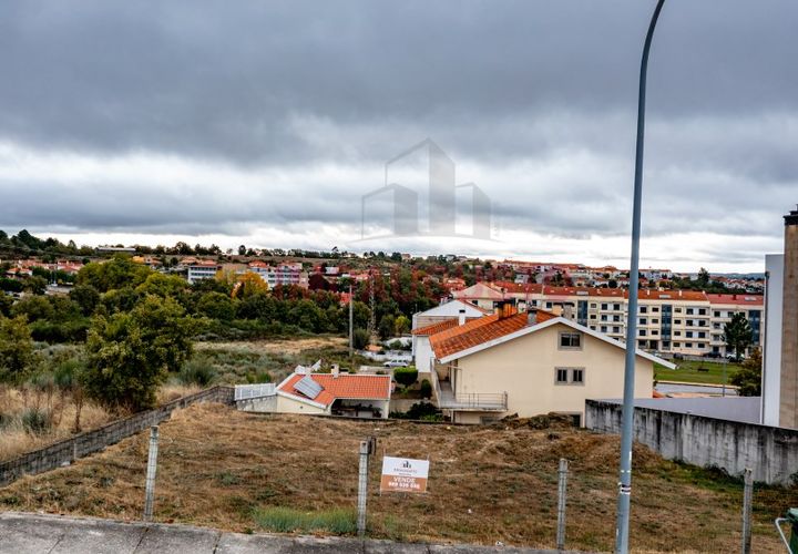Helårsgrund i Guarda, Guarda, Guarda - € 70.000 | Ref: PAR_2344 - foto 1