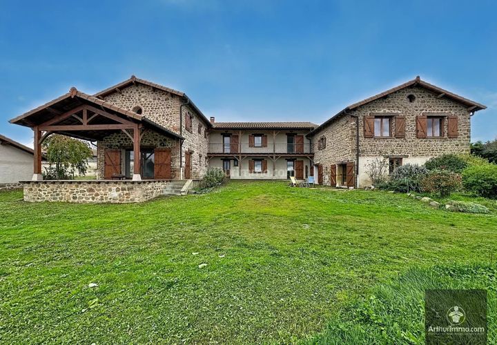 Villa a Pradines, Loire, Pradines - € 473.000 | Ref: 86405612 - foto 1