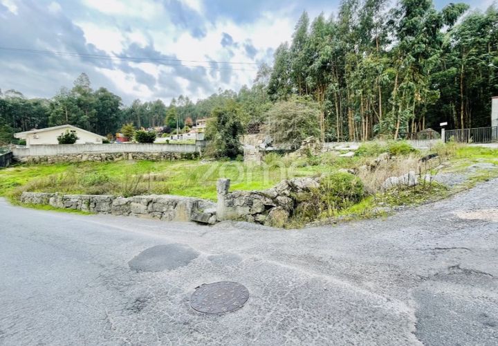 Helårsgrund i Oliveira, Braga, Oliveira - € 85.000 | Ref: ZMPT572153 - foto 1