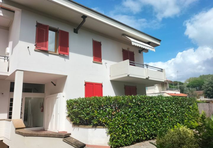 Lejlighed i Massa, Massa and Carrara, Massa - € 340.000 | Ref: 145 - foto 1