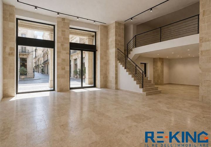 L'establiment comercial a Lecce, Lecce, Lecce - € 15.000/mes | Ref: LC302 - foto 1