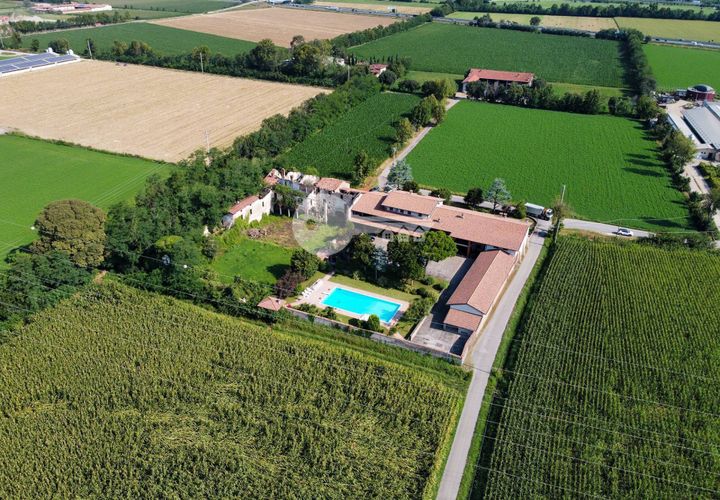 Landejendom i Roncadelle, Brescia, Roncadelle - € 1.500.000 | Ref: 415062020-788 - foto 1