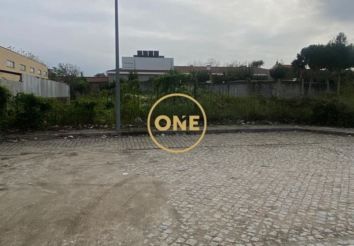 Helårsgrund i Trofa, Porto, Trofa - € 90.000 | Ref: ONE81406-35 - foto 1
