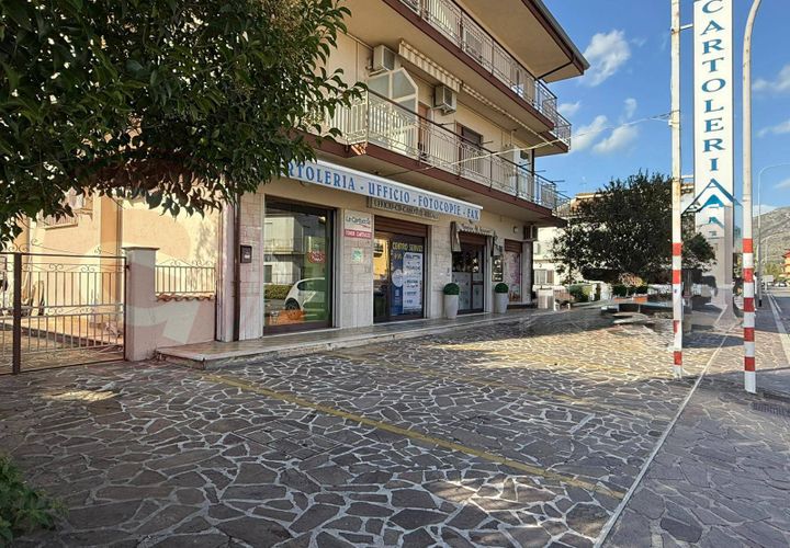 Erhvervsejendom i Roccasecca, Frosinone, Roccasecca - € 98.000 | Ref: AC99-149-1682 - foto 1