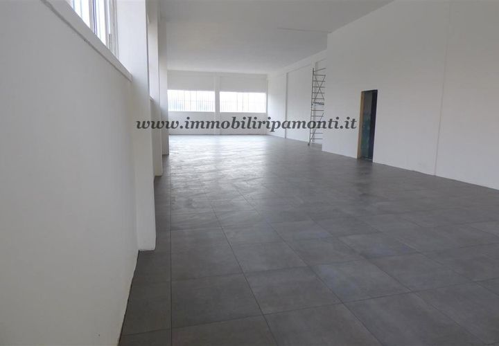 Erhvervsejendom i Lecco, Lecco, Lecco - € 225.000 | Ref: Rif. 225N - foto 1