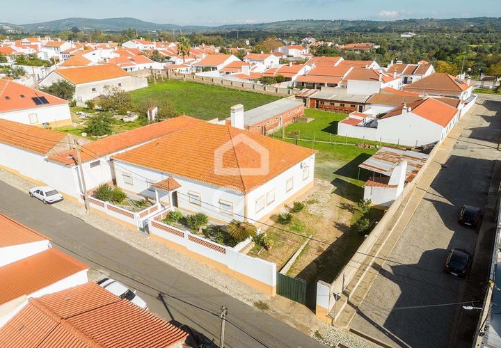 Villa i Alvito, Beja, Alvito - € 380.000 | Ref: 318/M/03696 - foto 1