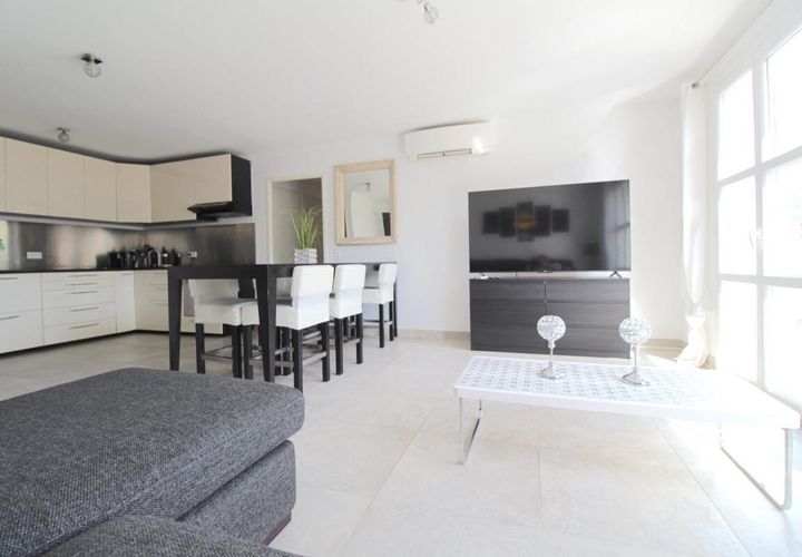 Lejlighed i Grimaud, Var, Grimaud - € 459.000 | Ref: getkey_8483 - foto 1
