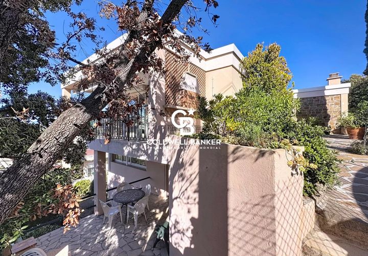Villa i Saint-Raphaël, Var, Saint-Raphaël - € 649.000 | Ref: 86374610 - foto 1