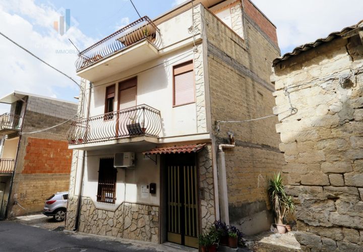 Villa i Palagonia, Catania, Palagonia - € 65.000 | Ref: RSSNTO2022 - foto 1