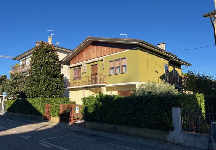Villa i Lonigo, Vicenza, Lonigo - € 230.000 | Ref: 1142 - foto 1