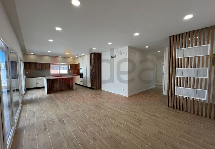 Villa i Quinta do Anjo, Setubal, Quinta do Anjo - € 600.000 | Ref: MOR_5082 - foto 1
