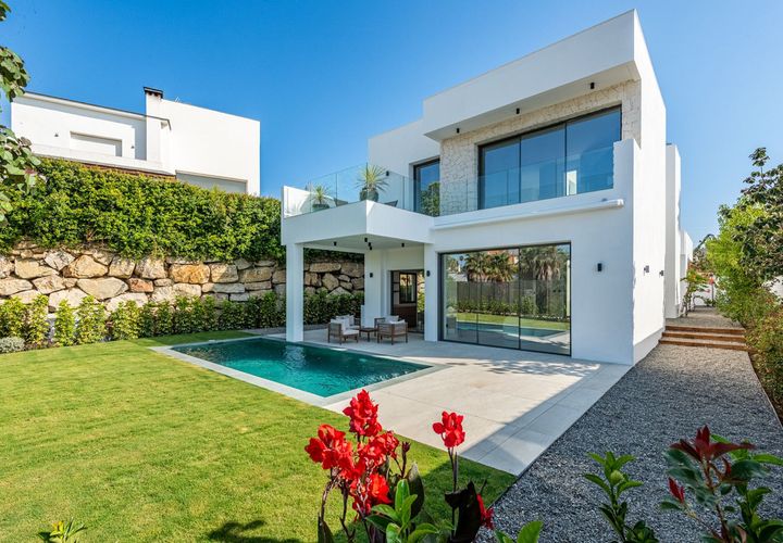 Villa a Estepona, Malaga, Estepona - € 1.695.000 | Ref: R5132104 - foto 1