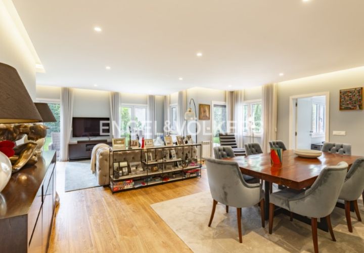Villa i Barcarena, Lisbon, Barcarena - € 1.950.000 | Ref: W-030T0L - foto 1