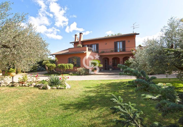 Villa a Vetralla, Viterbo, Vetralla - € 459.000 | Ref: CBI006-7-333012 - foto 1