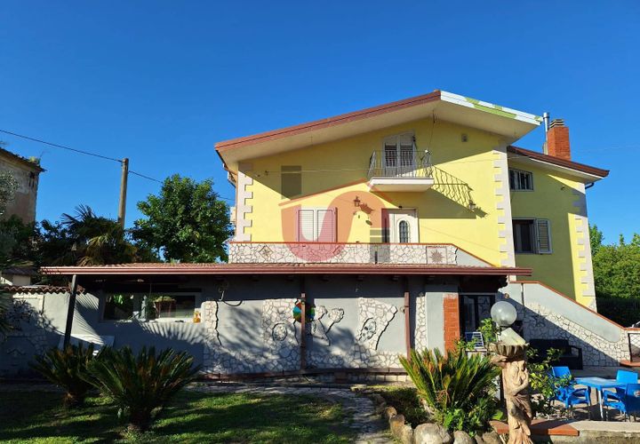 Villa i Benevento, Benevento, Benevento - € 210.000 | Ref: AA39511 - foto 1