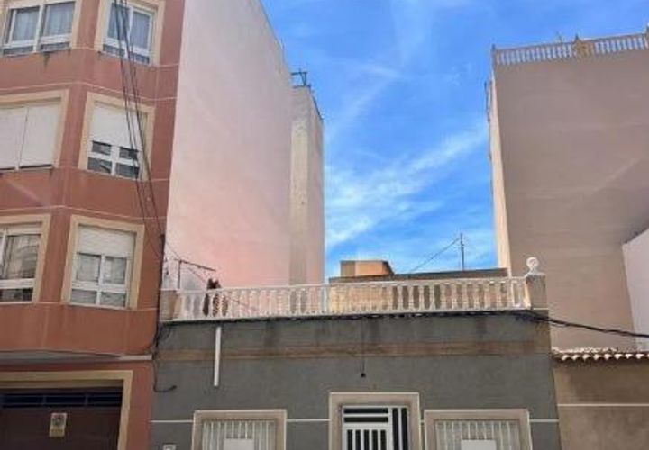 Byhus i Torrevieja, Alicante, Torrevieja - € 230.000 | Ref: MCO-52376 - foto 1