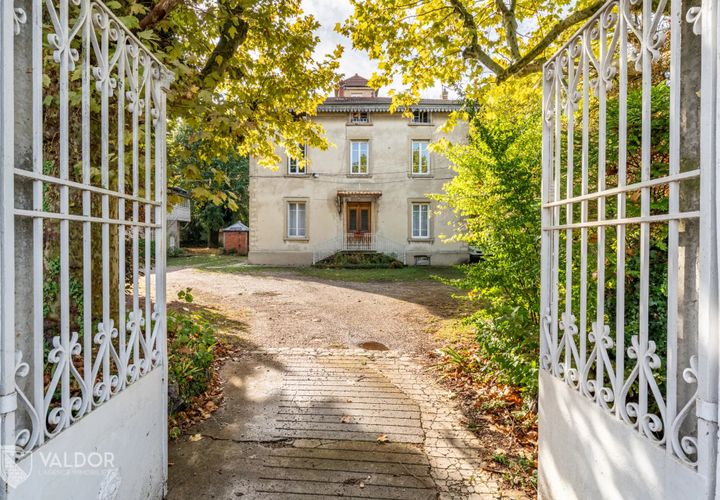 Villa a Sathonay-Camp, Rhone, Sathonay-Camp - € 1.339.000 | Ref: HH-15976297 - foto 1