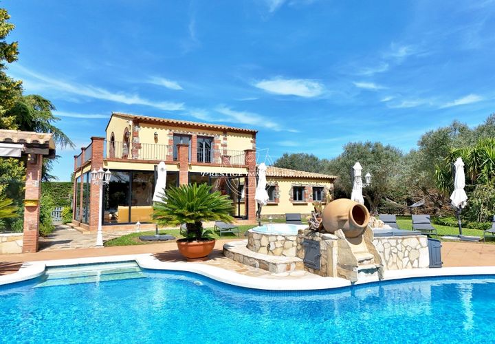Villa i Peralada, Gerona, Peralada - € 2 290 000 | Ref: 6185/A152-H-N1IMMOFRESP - foto 1