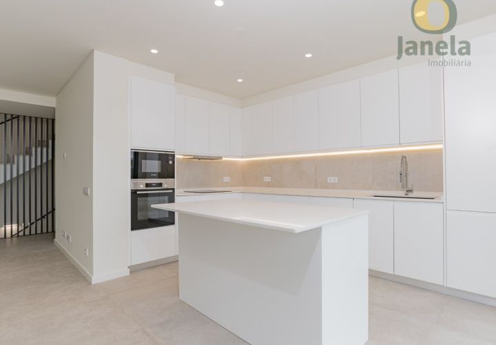 Villa i Montenegro, Faro, Montenegro - € 1.050.000 | Ref: MO14116 - foto 1