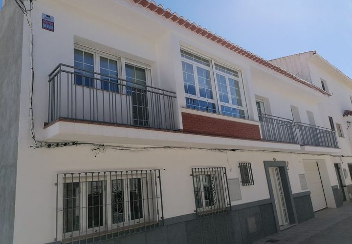 Landsbyhus i Baza, Granada, Baza - € 315.000 | Ref: v3106 - foto 1