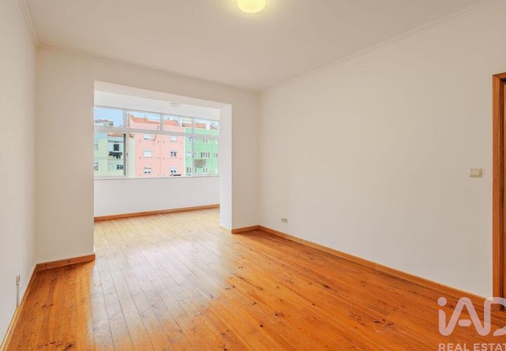 Apartament a Lisbon, Lisbon, Lisbon - € 2.100/mes | Ref: 152147 - foto 1