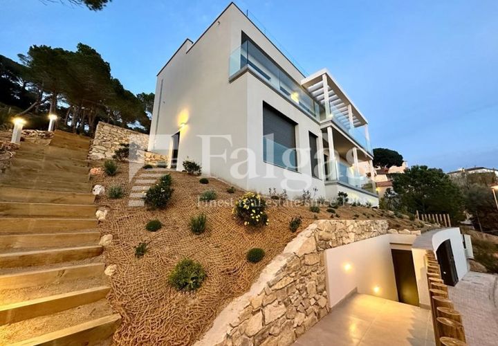 Villa i Lloret De Mar, Gerona, Lloret De Mar - € 869.500 | Ref: 1454 - foto 1