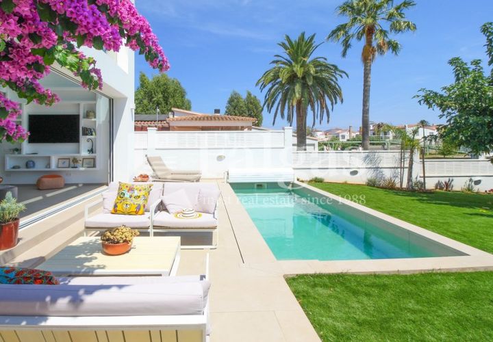 Villa i Empuriabrava, Gerona, Empuriabrava - € 1.395.000 | Ref: V255 - foto 1
