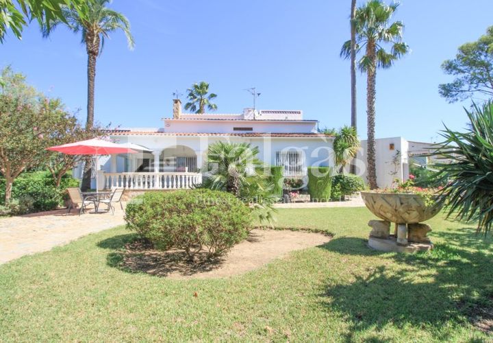 Villa i Requesens, Gerona, Requesens - € 875.000 | Ref: V40 - foto 1