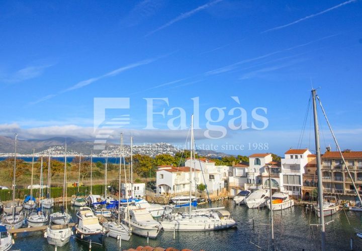 Villa i Empuriabrava, Gerona, Empuriabrava - € 475.000 | Ref: V58 - foto 1
