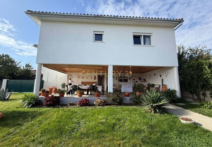 Villa a Braganca, Braganca, Braganca - € 250.000 | Ref: C0458-00545 - foto 1