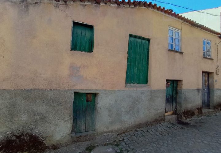 Villa i Penalva do Castelo, Viseu, Penalva do Castelo - € 9.500 | Ref: Q29 - foto 1
