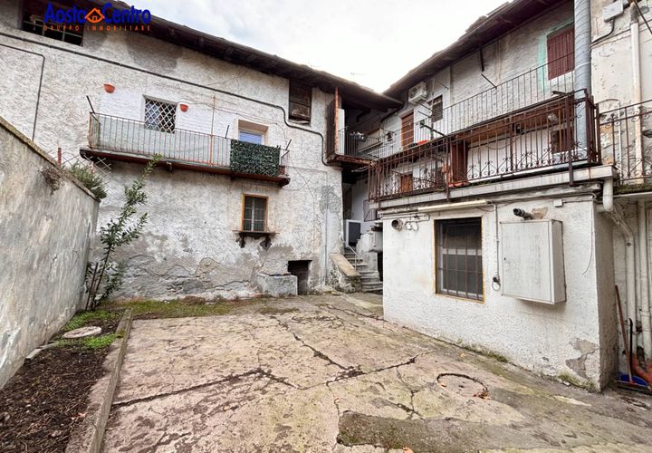 Villa in Aosta, Aosta Valley, Aosta - € 155.000 | Ref: 5612 - foto 1