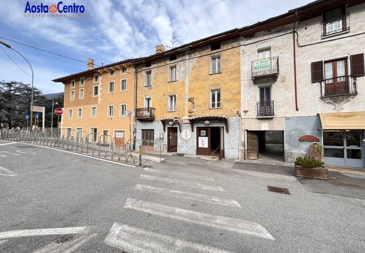 Villa a Aosta, Aosta Valley, Aosta - € 375.000 | Ref: 5614 - foto 1