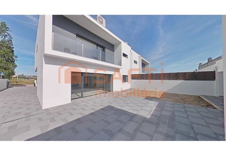 Villa a Entroncamento, Santarem, Entroncamento - € 470.000 | Ref: SAFTI:007386 - foto 1