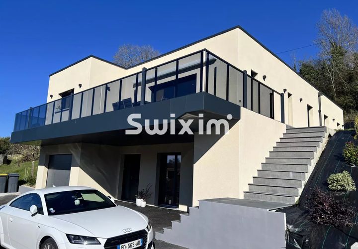 Villa i Lons-le-Saunier, Jura, Lons-le-Saunier - € 499.000 | Ref: 2399LG - foto 1