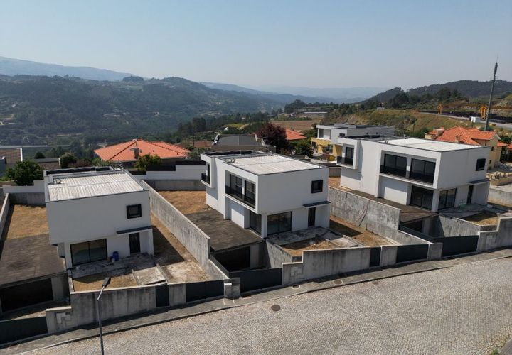 Villa i Amarante, Porto, Amarante - € 440.000 | Ref: 1061 - foto 1
