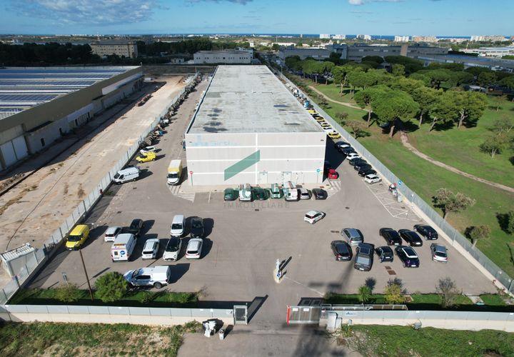 L'establiment comercial a Modugno, Bari, Modugno - € 2.800.000 | Ref: 12001/2025 - foto 1